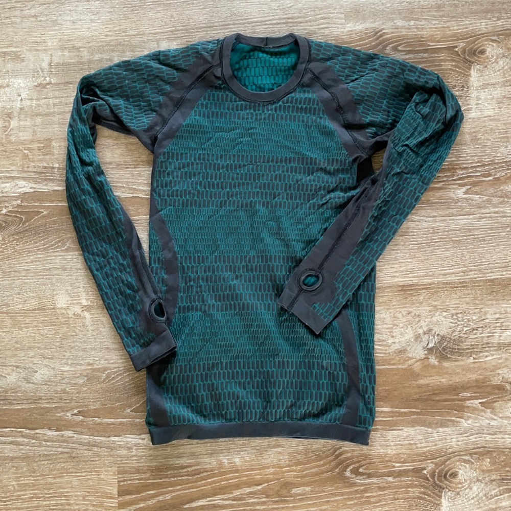 Lulu lemon long sleeve swiftly